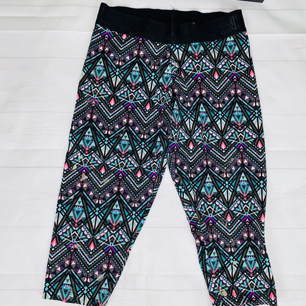 VS Pink Ultimate Capri Yoga Pants M - Picture 3 of 9